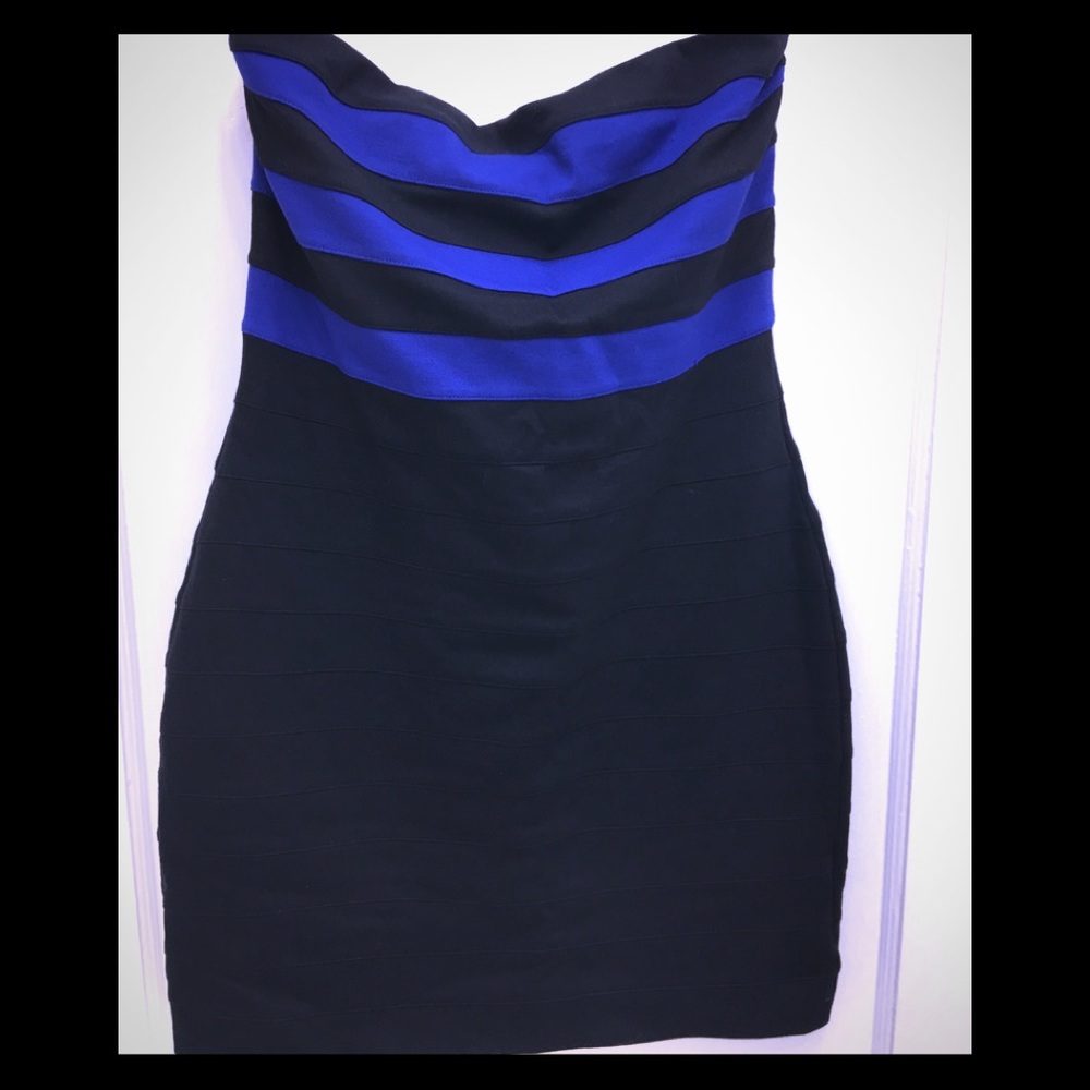 Striped, sleeveless, midi dress.